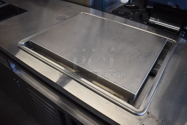 SP-6680 Stainless Steel Commercial Floor Style Counter w/ 2 In Counter Induction Ranges and Cold Plate on Commercial Casters. 240 Volts. 86x33x38.5 - Image 8 of 10