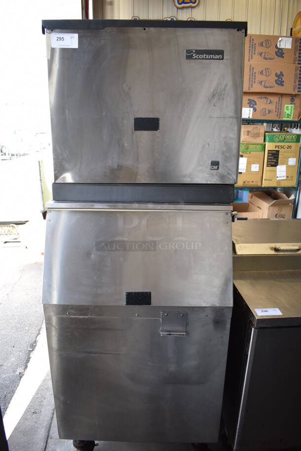 Scotsman CME656WS-3F Stainless Steel Commercial Ice Head on Scotsman MDB550S Commercial Bin on Commercial Casters. 208/230 Volts, 1 Phase. 31x35x81