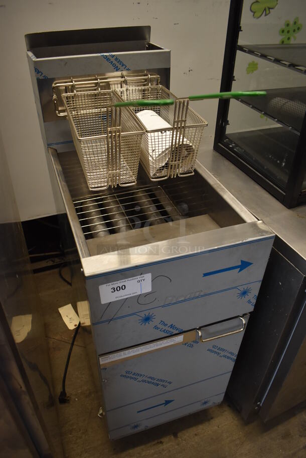 2016 Dean SR42GN Stainless Steel Commercial Natural Gas Powered Deep Fat Fryer w/ 2 Metal Fry Baskets. 105,000 BTU. 15.5x30x44 - Image 2 of 7