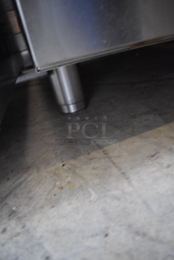 2017 Alto Shaam VMC H3 Stainless Steel Commercial Floor Style Vector H Series Multi-Cook Oven. 208-240 Volts, 1 Phase. 21x33x35 - Image 6 of 8