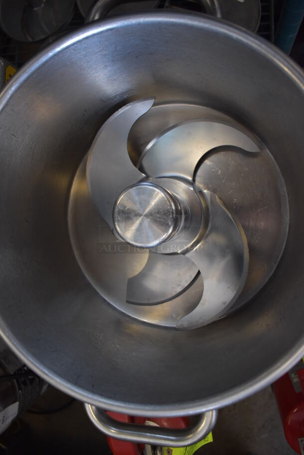Robot Coupe R10 Metal Commercial Countertop Food Processor w/ Blade on Dolly. 208-230 Volts, 1 Phase. 15x26x32 - Image 4 of 7