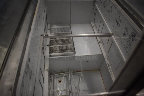 Kelvinator Metal Commercial Ice Cream Dipping Cabinet. 47x28x51. Tested and Does Not Power On - Image 3 of 5