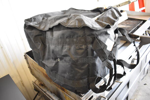 Black Insulated Food Carrying Bag. 17x27x20 - Image 3 of 4