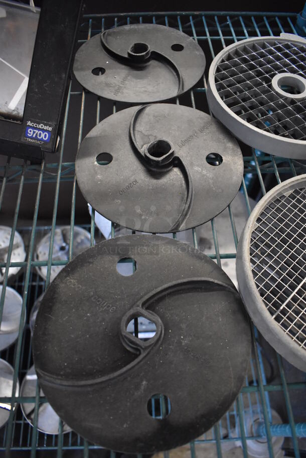 5 Various Items; 3 Robot Coupe Black Poly Blade Covers and 2 Metal Blades. 8x8x1, 7.5x7.5x2. 5 Times Your Bid! - Image 3 of 4