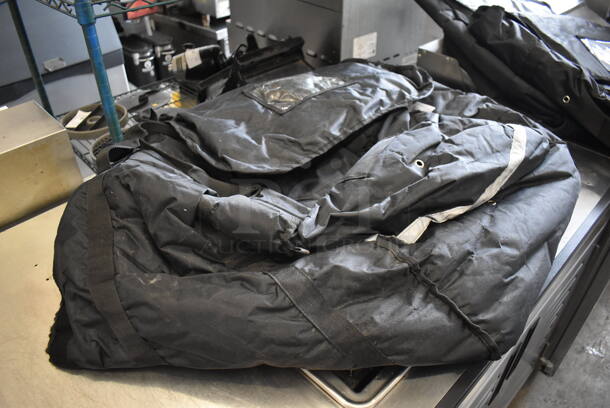 Black Insulated Food Carrying Bag. 24x27x6 - Image 3 of 5
