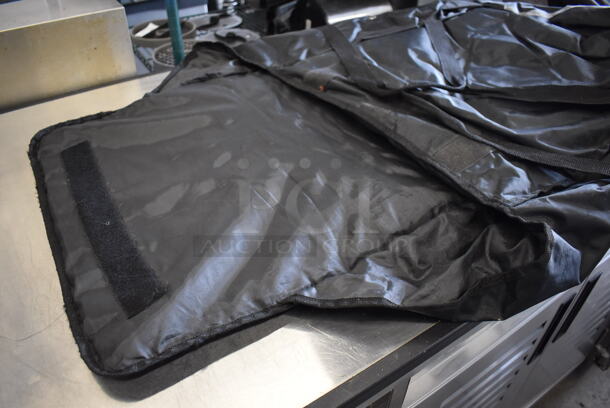Black Insulated Food Carrying Bag. 24x27x6 - Image 3 of 4
