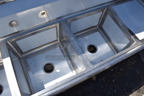 BRAND NEW SCRATCH AND DENT! Regency 600S31717218 Stainless Steel Commercial 16 Gauge 3 Bay Sink. No Legs. 92x22x26. Bays 18x16x13 - Image 4 of 6
