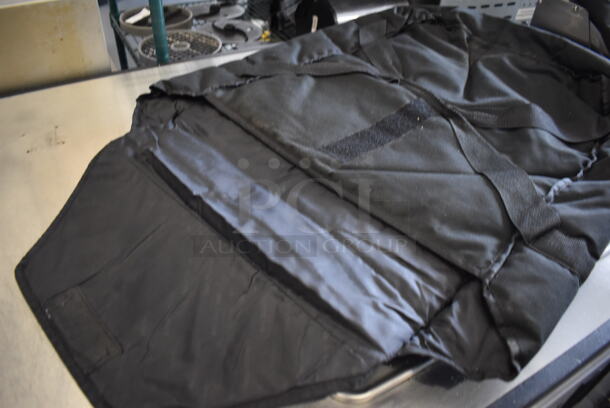 Black Insulated Food Carrying Bag. 24x27x6 - Image 4 of 5