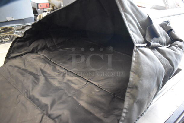 Black Insulated Food Carrying Bag. 24x27x6 - Image 5 of 5