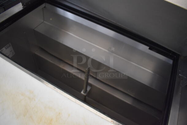 2017 True TSSU-72-30M-B-ST Stainless Steel Commercial Sandwich Salad Prep Table Bain Marie Mega Top on Commercial Casters. 115 Volts, 1 Phase. 72x34x43. Tested and Powers On But Does Not Get Cold - Image 4 of 10