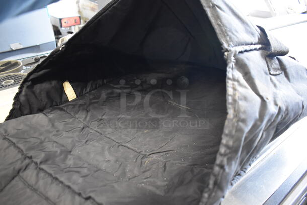 Cambro Black Insulated Food Carrying Bag. 26x26x6 - Image 5 of 5