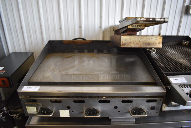 Vulcan Stainless Steel Commercial Countertop Natural Gas Powered Flat Top Griddle w/ Panini Press Lid and Thermostatic Controls. 36x36x18