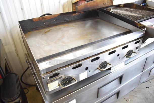 Vulcan Stainless Steel Commercial Countertop Natural Gas Powered Flat Top Griddle w/ Panini Press Lid and Thermostatic Controls. 36x36x18 - Image 2 of 6