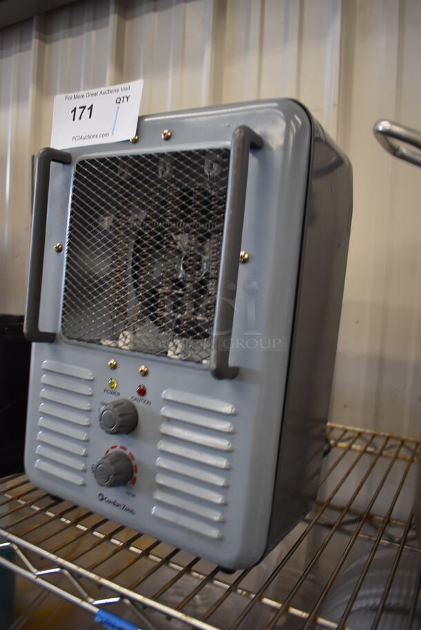 Comfort Zone Metal Heater. 10x6x13.5. Tested and Powers On But Parts Do Not Move - Image 3 of 4