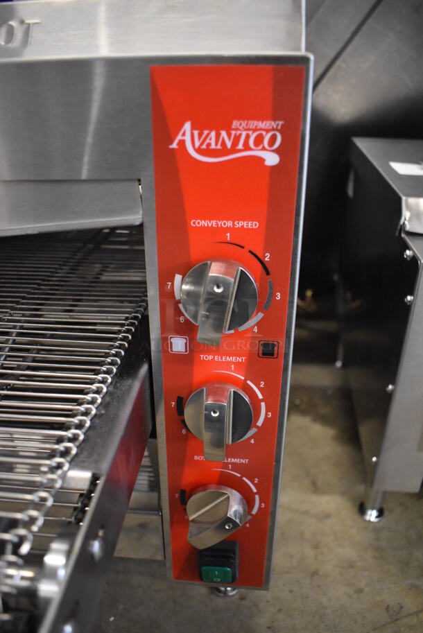 LIKE NEW! Avantco 177CVROV10RA Stainless Steel Commercial Countertop Conveyor Oven. 120 Volts, 1 Phase. 17x26x22. Tested and Working! - Image 3 of 6