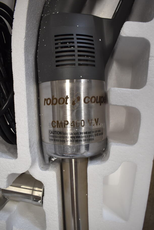 BRAND NEW IN BOX! Robot Coupe CMP400VV Stainless Steel Commercial Compact 16" Variable Speed Immersion Blender. 120 Volts, 1 Phase. 10x12x29. Tested and Working! - Image 4 of 6
