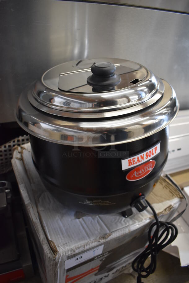 BRAND NEW! Avantco 177S600 Metal Commercial Countertop 14 Qt. Black Soup Kettle Warmer. 120 Volts, 1 Phase. 18x18x12. Tested and Working! - Image 3 of 7