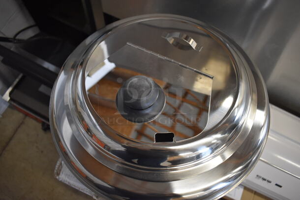 BRAND NEW! Avantco 177S600 Metal Commercial Countertop 14 Qt. Black Soup Kettle Warmer. 120 Volts, 1 Phase. 18x18x12. Tested and Working! - Image 4 of 7