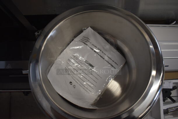 BRAND NEW! Avantco 177S600 Metal Commercial Countertop 14 Qt. Black Soup Kettle Warmer. 120 Volts, 1 Phase. 18x18x12. Tested and Working! - Image 5 of 7