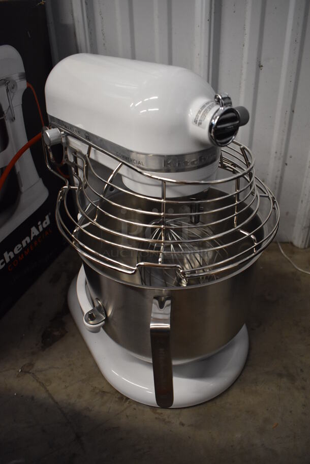 BRAND NEW IN BOX! KitchenAid KSMC895WH White Metal Countertop 8 Qt. Bowl Lift Planetary Dough Mixer w/ Stainless Steel Mixing Bowl, Bowl Guard, Dough Hook, Whisk and Paddle Attachments. 120 Volts, 1 Phase. 17x13x19. Tested and Working! - Image 5 of 7