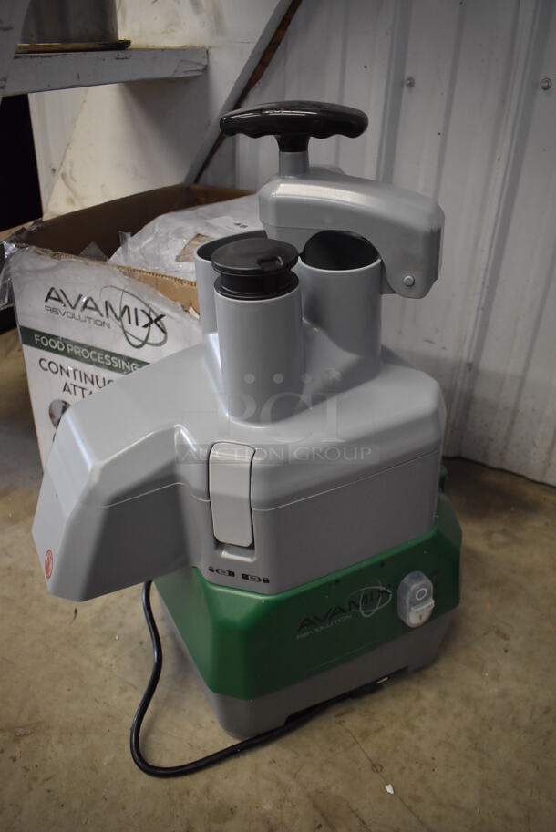 LIKE NEW! AvaMix VC60CN Metal Commercial Countertop Continuous Feed Food Processor w/ Shredding Blade. 120 Volts, 1 Phase. 16x12x16. Tested and Working! - Image 3 of 9