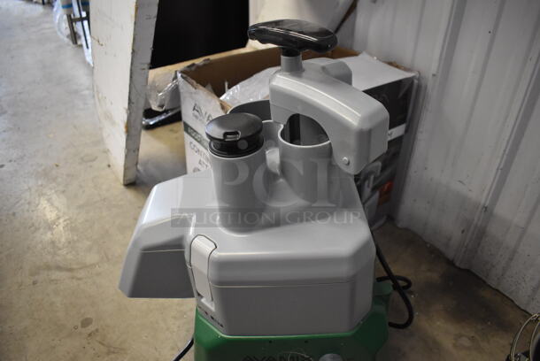 LIKE NEW! AvaMix VC60CN Metal Commercial Countertop Continuous Feed Food Processor w/ Shredding Blade. 120 Volts, 1 Phase. 16x12x16. Tested and Working! - Image 4 of 9