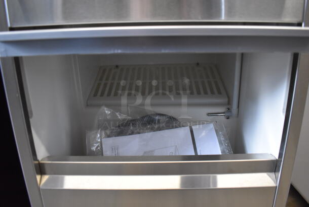 BRAND NEW SCRATCH AND DENT! Whynter FIM-450HS Stainless Steel Self Contained Ice Machine. 115 Volts, 1 Phase. 15x18.5x23. Tested and Working! - Image 4 of 6