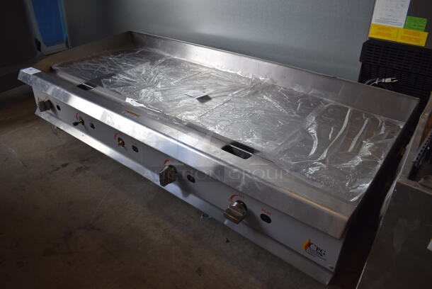 BRAND NEW SCRATCH AND DENT! 2022 Cooking Performance Group 351GTCPG72NL Stainless Steel Commercial Countertop 72" Natural Gas Powered Flat Top Griddle w/ Thermostatic Controls. Missing Knobs and 1 Burner. 180,000 BTU. 72x30x13 - Image 4 of 9