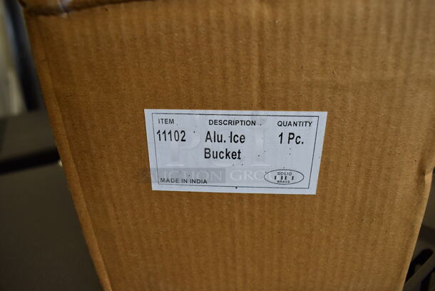 17 BRAND NEW IN BOX! Metal Ice Bucket w/ Lid and Spoon. 6x5x5.5. 17 Times Your Bid!  - Image 5 of 6