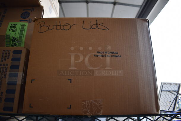 ALL ONE MONEY! Tier Lot of Various Items Including Cones and Plastic Lids - Image 4 of 5