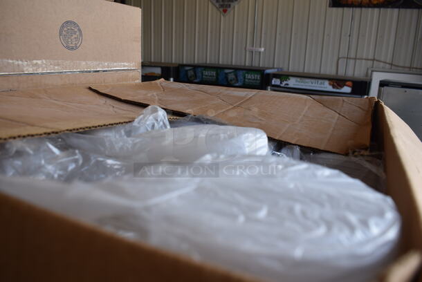 ALL ONE MONEY! Tier Lot of Various Items Including Cones and Plastic Lids - Image 5 of 5