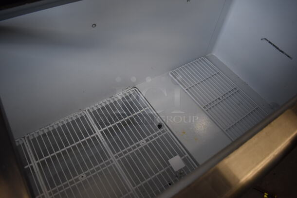 Master-Bilt DD-88 Metal Commercial Ice Cream Dipping Cabinet. 115/208-230 Volts, 1 Phase. 89x28x54. Tested and Working! - Image 5 of 7