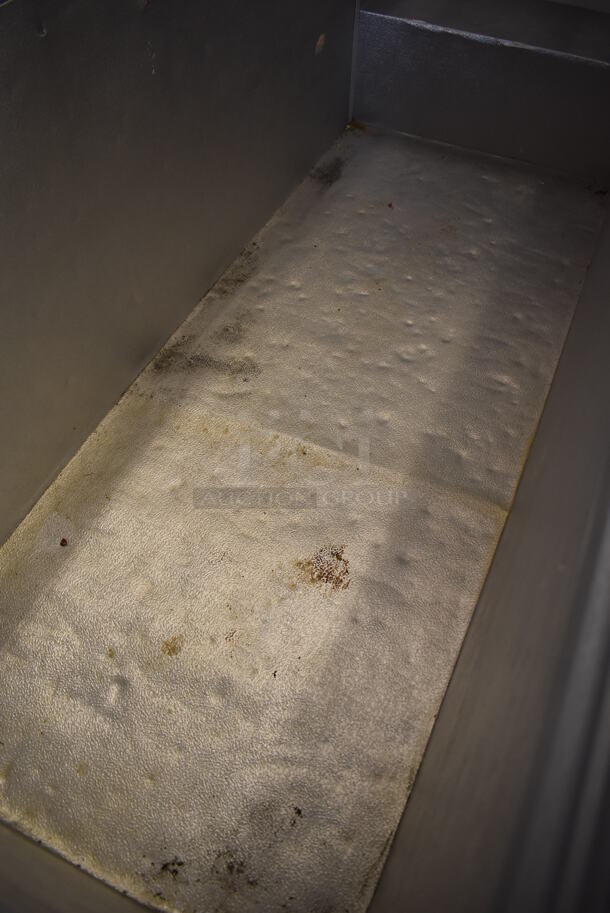 AHT Metal Commercial Chest Freezer Merchandiser. 120 Volts, 1 Phase. 89x33x34. Tested and Working! - Image 3 of 6