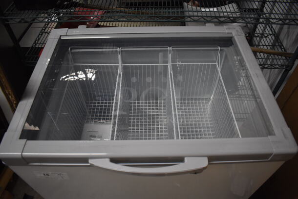 BRAND NEW IN BOX! XS246YBL Metal Commercial Chest Freezer Showcase Merchandiser w/ View Through Lid and Poly Coated Baskets. 32.5x24x33. Tested and Working! - Image 2 of 6