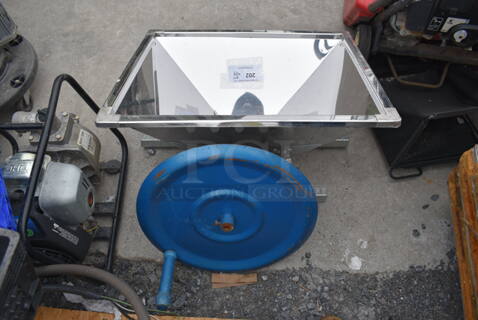 Metal Gravity Feed Hopper. 25x21x16