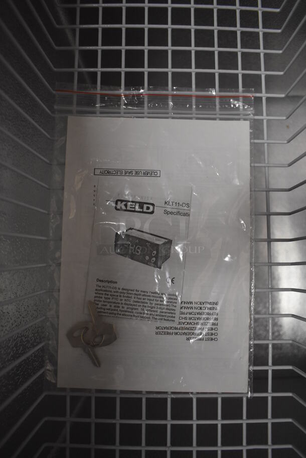 BRAND NEW IN BOX! XS246YBL Metal Commercial Chest Freezer Showcase Merchandiser w/ View Through Lid and Poly Coated Baskets. 32.5x24x33. Tested and Working! - Image 4 of 6