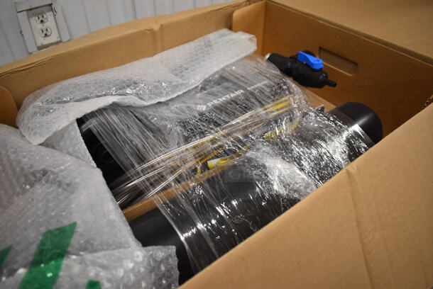 BRAND NEW! Cornelius VIPER E 3 Stainless Steel Commercial Countertop 3 Flavor Slushie Machine w/ Pentair Water Filter and Hoses. 230 Volts, 1 Phase. 24x34x43.5. Tested and Working! - Image 10 of 11