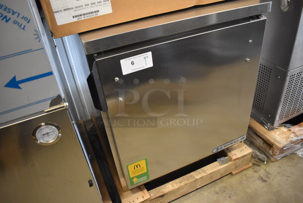 BRAND NEW! Beverage Air WTR27AHC-SR Stainless Steel Commercial Single Door Undercounter Cooler. 115 Volts, 1 Phase. 27x30x30. Tested and Working! - Image 3 of 8