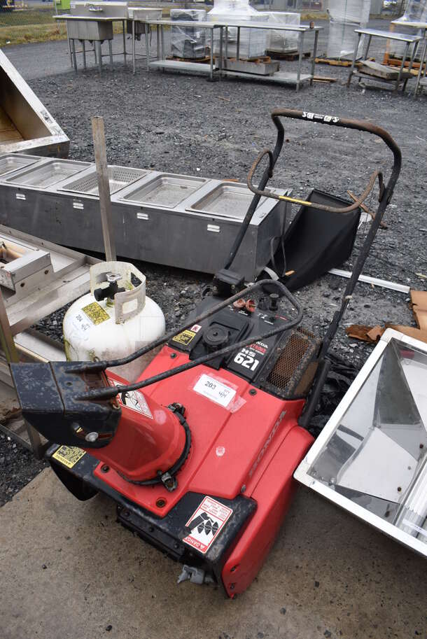 Honda HS 621 4 Stroke OHV Engine Snow Thrower. 21x49x41 - Image 2 of 5