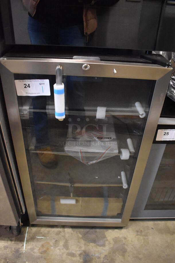 BRAND NEW SCRATCH AND DENT! Danby DBC039A1BDB Metal Commercial Single Door Cooler Merchandiser. 115 Volts, 1 Phase. 19x23x33. Tested and Working! - Image 3 of 8