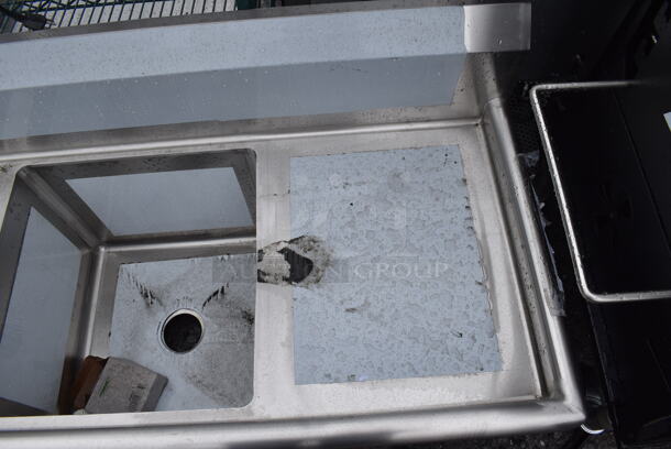 BRAND NEW SCRATCH AND DENT! Regency 600S318181GR Stainless Steel Commercial 16 Gauge 3 Bay Sink w/ Right Side Drain Board. 78x24x29. Bays 18x18x14 - Image 4 of 5