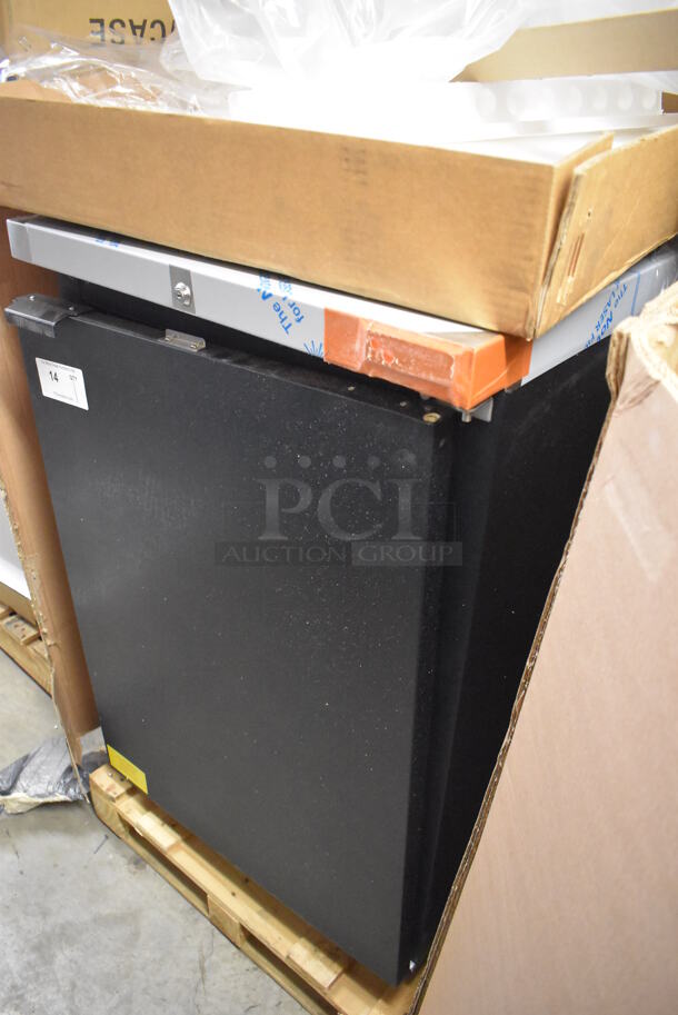 BRAND NEW SCRATCH AND DENT! 2019 Micro Matic MDD 23 E Stainless Steel Commercial Direct Draw Kegerator. Stock Picture Used For Gallery - Unit Does Not Come w/ Beer Tower Shown In Gallery Picture. 220 Volts, 1 Phase. 26x28x34. Tested and Working! - Image 2 of 6