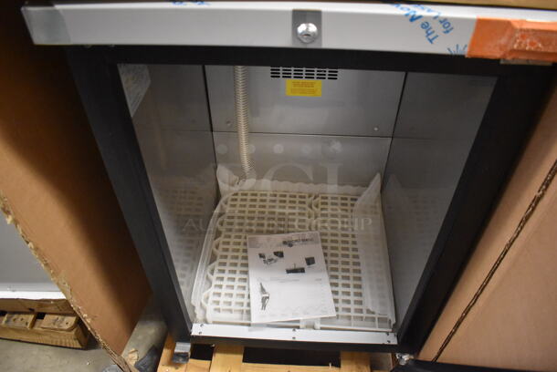 BRAND NEW SCRATCH AND DENT! 2019 Micro Matic MDD 23 E Stainless Steel Commercial Direct Draw Kegerator. Stock Picture Used For Gallery - Unit Does Not Come w/ Beer Tower Shown In Gallery Picture. 220 Volts, 1 Phase. 26x28x34. Tested and Working! - Image 3 of 6