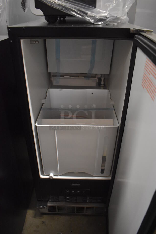BRAND NEW SCRATCH AND DENT! Danby DIM32D1BSSPR Stainless Steel Commercial Self Contained Ice Machine. 115 Volts, 1 Phase. 15x23x34. Tested and Working! - Image 4 of 5