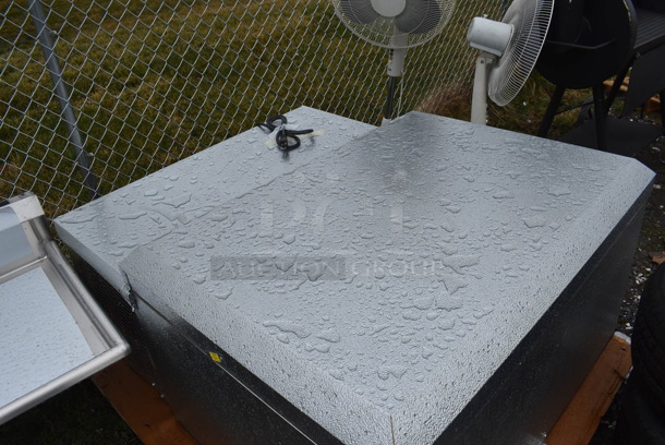 BRAND NEW SCRATCH AND DENT! Norlake CPF150JC-S-4-EV Metal Commercial Condenser and Copeland ZF06KAE-PFV-118 Compressor for Self Contained Walk In Freezer. 208/230 Volts, 1 Phase. 57x46x27 - Image 2 of 11