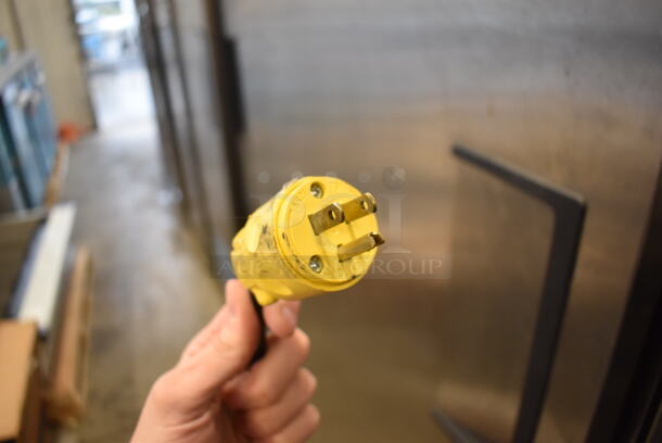 2011 True TG1F-1S Stainless Steel Commercial Single Door Reach In Freezer w/ Poly Coated Racks on Commercial Casters. 115 Volts, 1 Phase. 29x35x83. Tested and Working! - Image 6 of 6