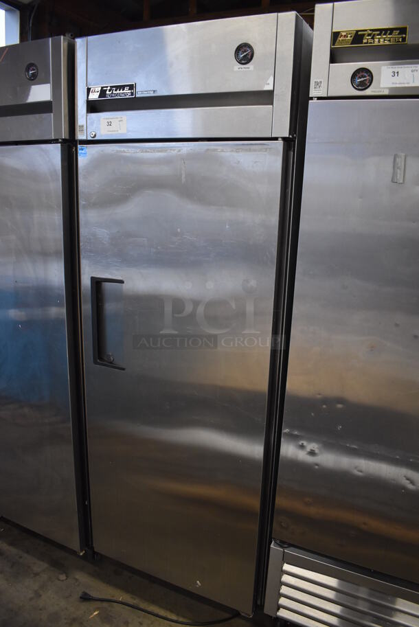 2012 True TG1R-1S ENERGY STAR Stainless Steel Commercial Single Door Reach In Cooler w/ Poly Coated Racks on Commercial Casters. 115 Volts, 1 Phase. 29x35x83. Tested and Working! - Image 3 of 7
