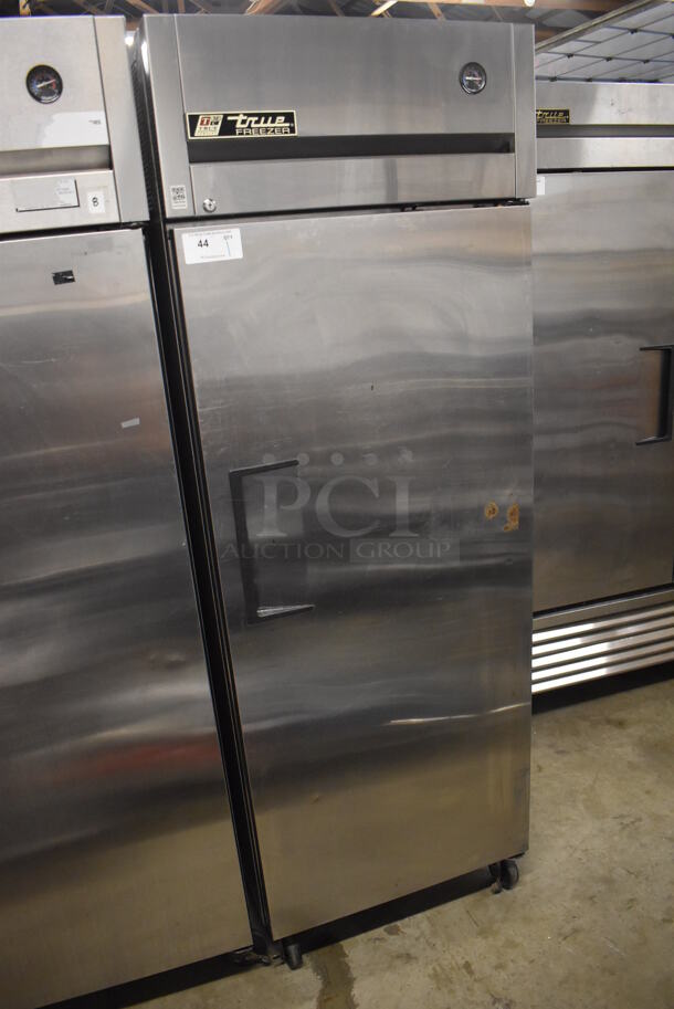 2011 True TG1F-1S Stainless Steel Commercial Single Door Reach In Freezer w/ Poly Coated Racks on Commercial Casters. 115 Volts, 1 Phase. 29x35x83. Tested and Working! - Image 2 of 5
