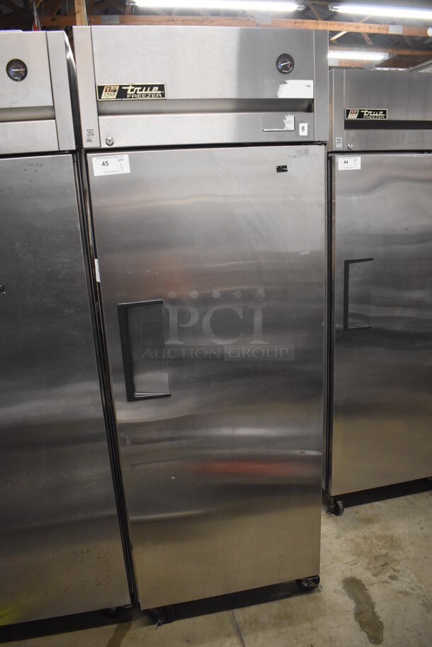 True TG1F-1S Stainless Steel Commercial Single Door Reach In Freezer w/ Poly Coated Racks on Commercial Casters. 115 Volts, 1 Phase. 29x35x83. Tested and Working! - Image 3 of 6
