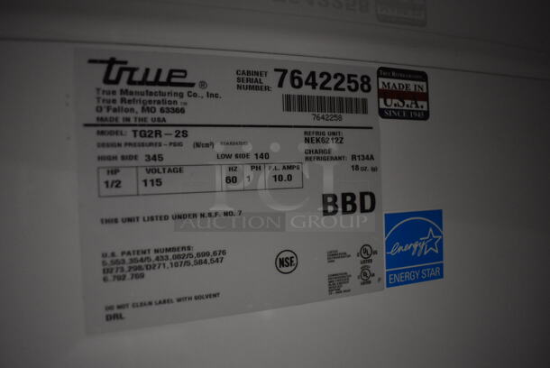2013 True TG2R-2S ENERGY STAR Stainless Steel Commercial 2 Door Reach In Cooler w/ Poly Coated Racks on Commercial Casters. 115 Volts, 1 Phase. 51x35x83. Tested and Powers On But Does Not Get Cold - Image 4 of 5